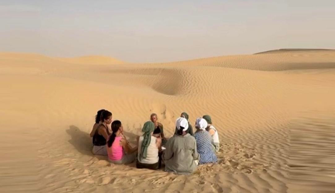 لحظة صحراوية 20